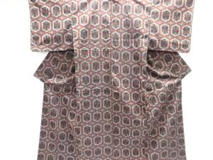 未使用品　亀甲に抽象花模様織り出し西陣伝承紬着物アンサンブル